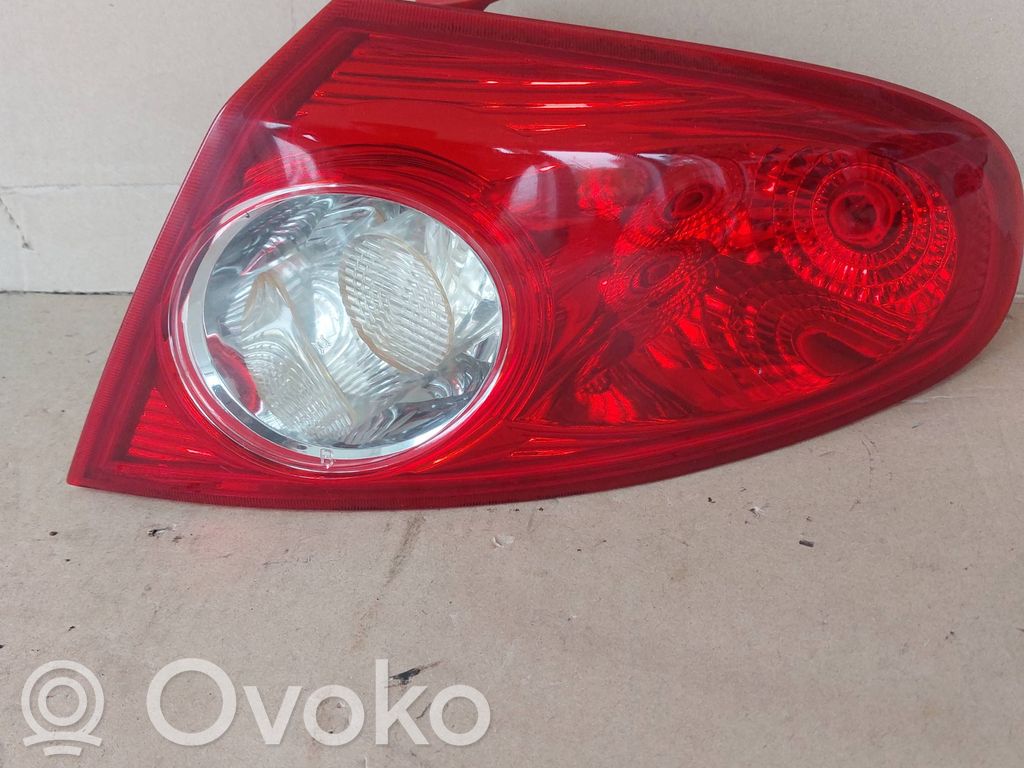 Chevrolet Lacetti Задний фонарь в кузове 