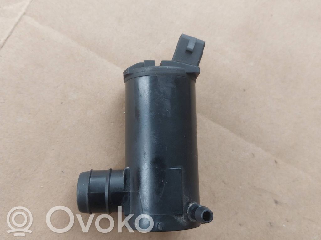 Chevrolet Lacetti Windscreen/windshield washer pump 