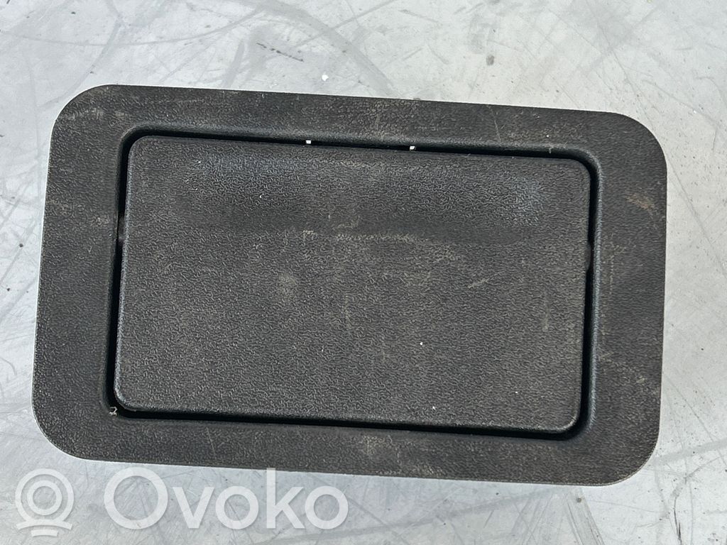 BMW 3 E46 Kita salono detalė 
