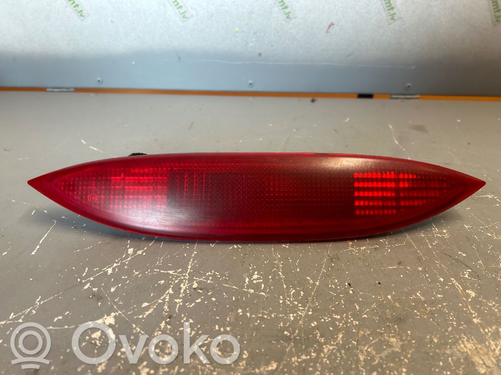 Nissan Note (E11) Third/center stoplight 