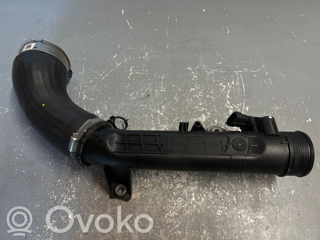 Volvo V40 Wąż / Rura intercoolera 