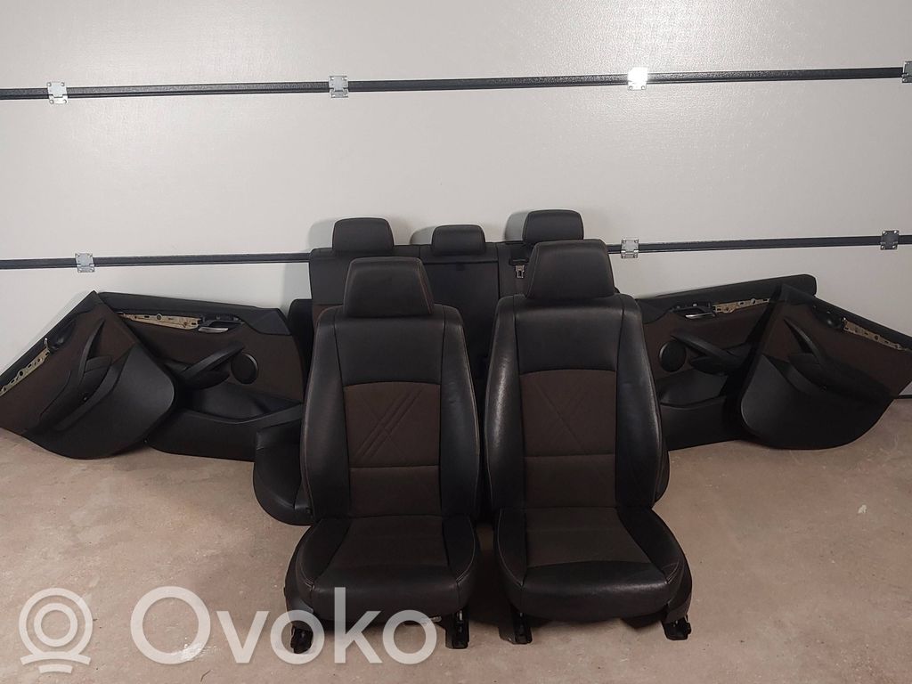 BMW X1 E84 Sēdekļu komplekts 