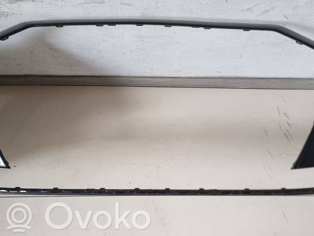 Front bumper   8Y0807437