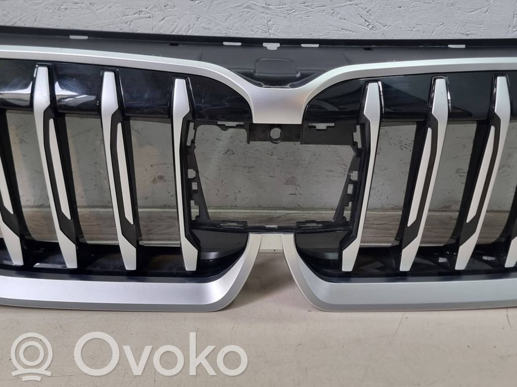 Maskownica / Grill / Atrapa górna chłodnicy   9883426,9880301,5A0BR85