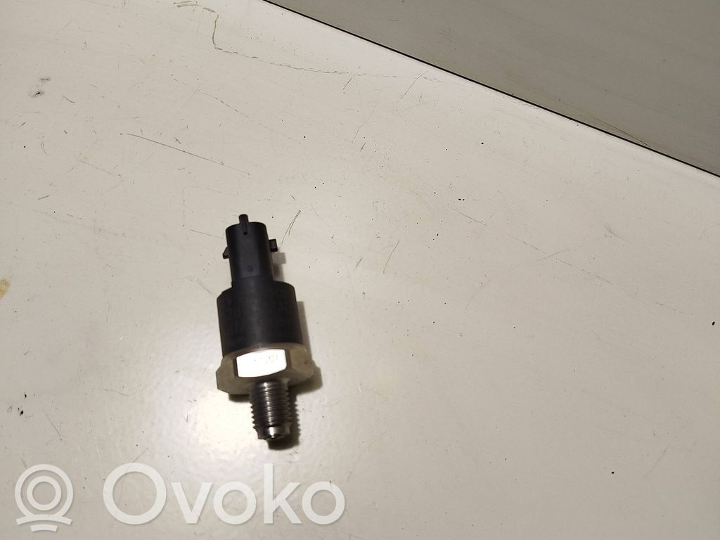 KIA Sorento Fuel pressure sensor 