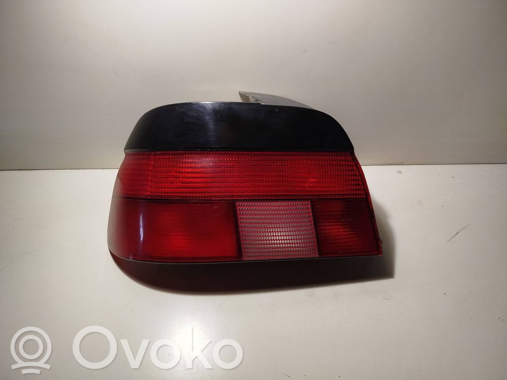 BMW 5 E39 Galinis žibintas kėbule 
