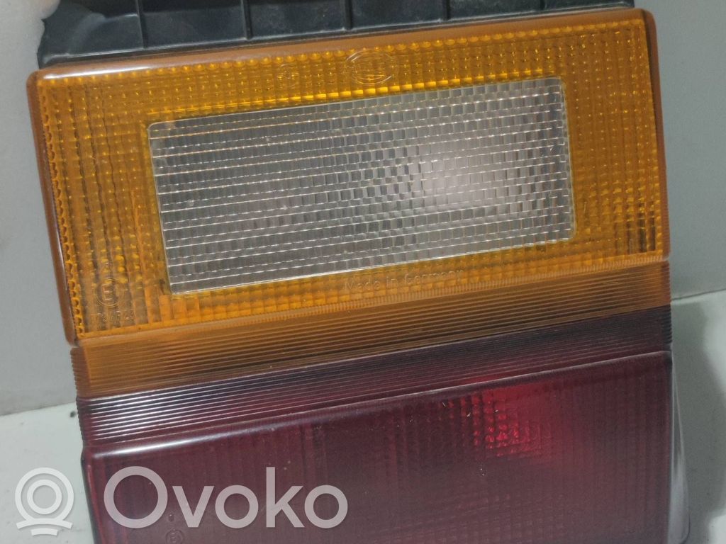 Audi 100 S4 C4 Aizmugurējais lukturis pārsegā 