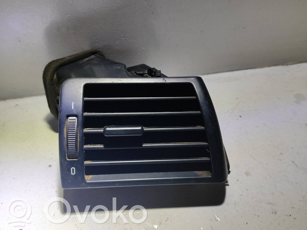 BMW 3 E46 Šoninės oro grotelės 