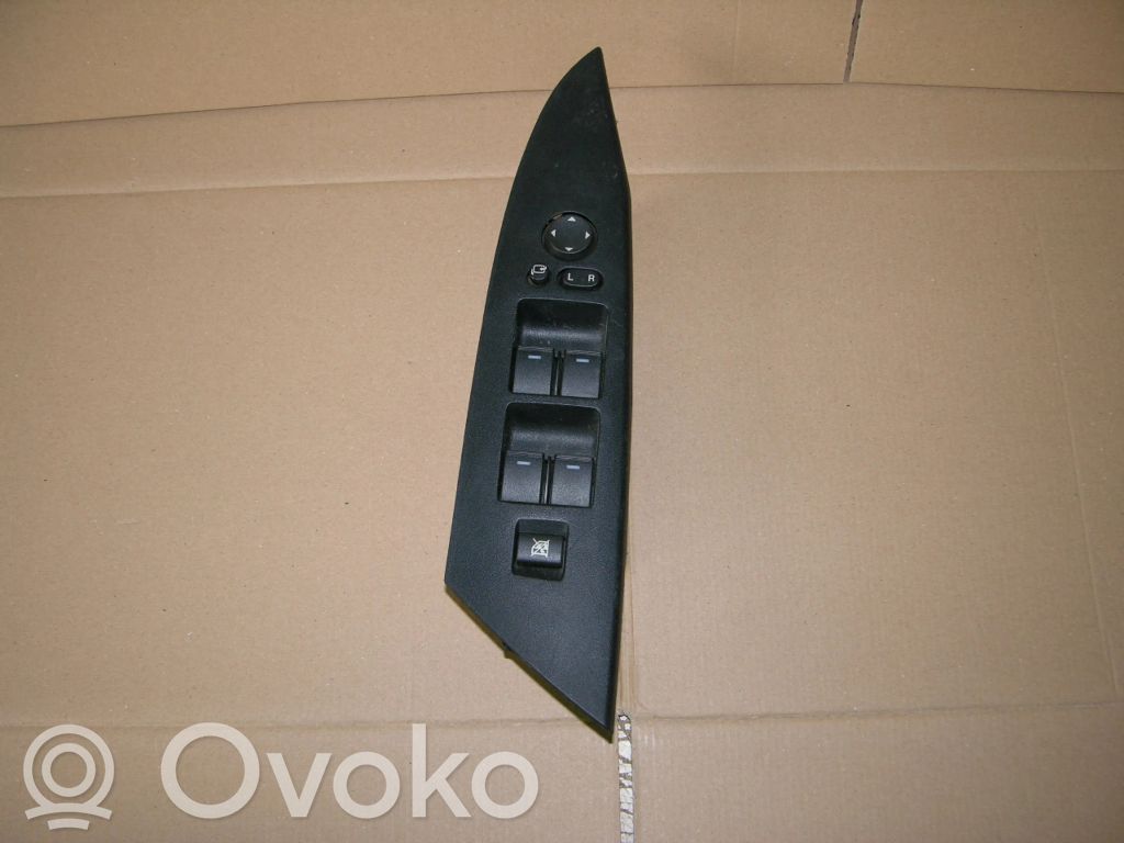 Mazda 3 II Electric window control switch 