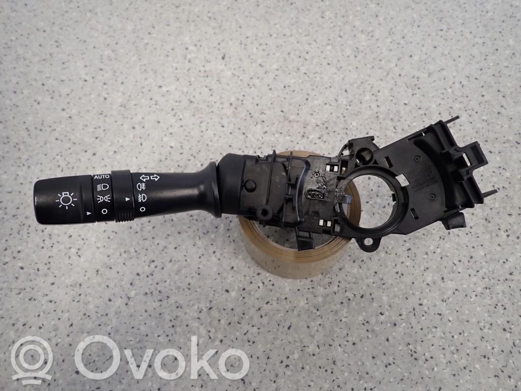 KIA Ceed Posūkių/ šviesų rankenėlė 