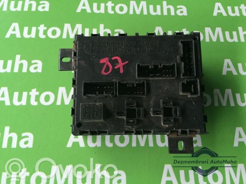 Alfa Romeo 156 Ramka / Moduł bezpieczników 