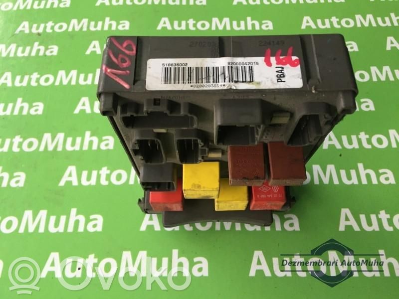 Renault Laguna II Saugiklių blokas 