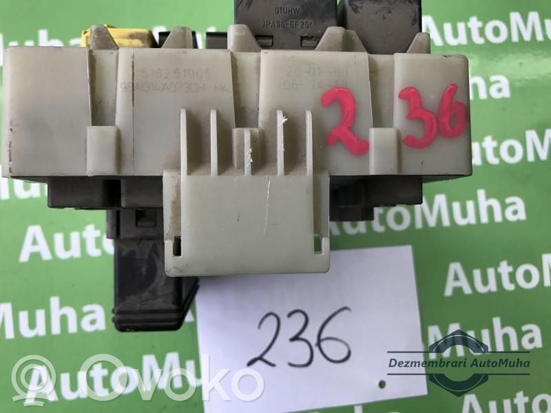 Drošinātāju bloks   518251905,98AG14A073CHH4,98AG14K150AE