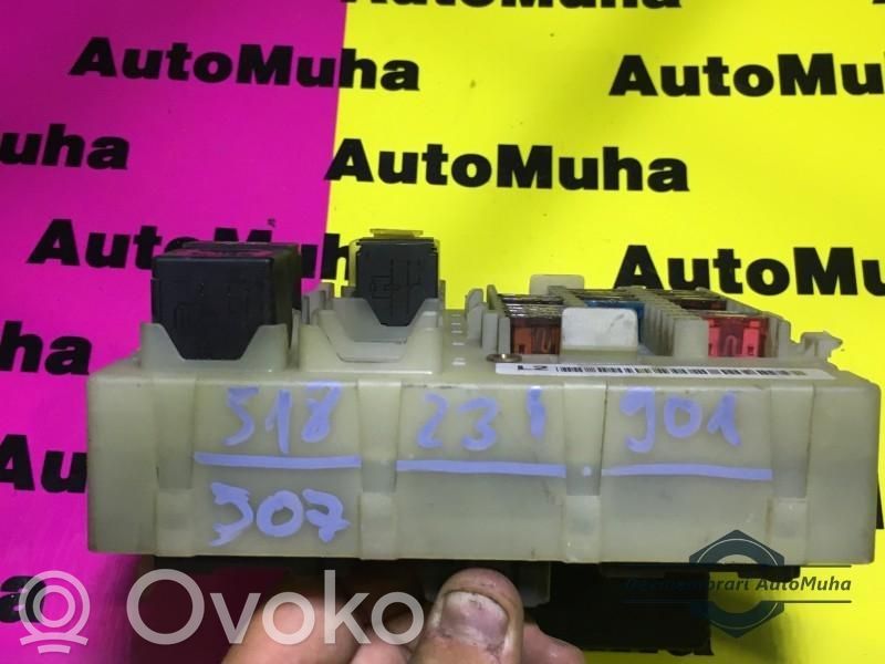 Блок предохранителей   518234901