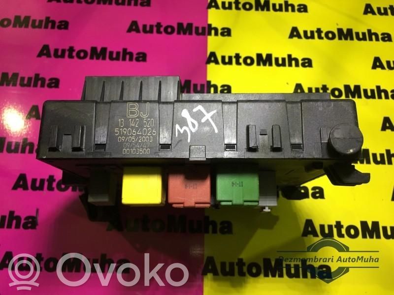 Opel Vectra C Fuse module 