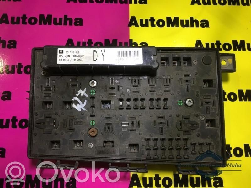 Opel Astra H Fuse module 