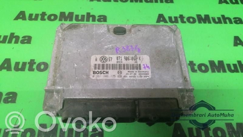 Engine control unit/module ECU   0261206175,071906018K