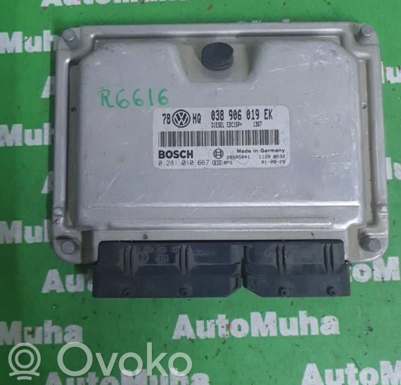 Volkswagen PASSAT B5.5 Motorsteuergerät ECU 