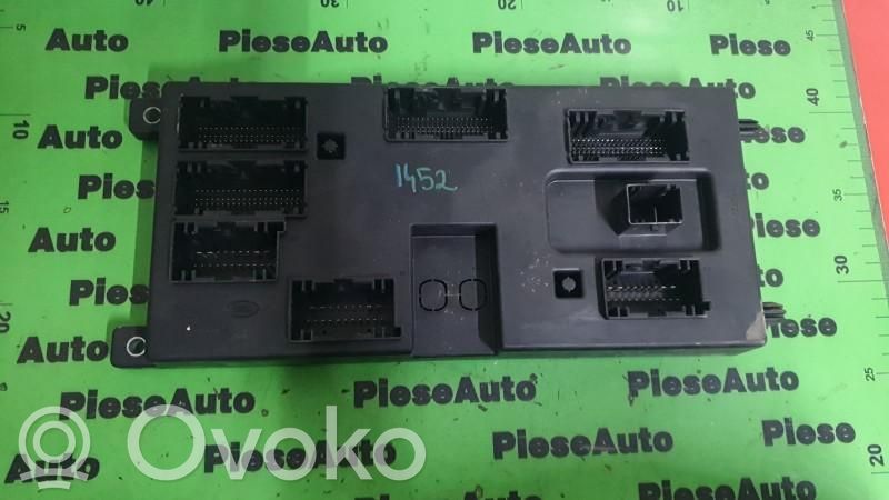 Блок предохранителей   J9C314F041AB