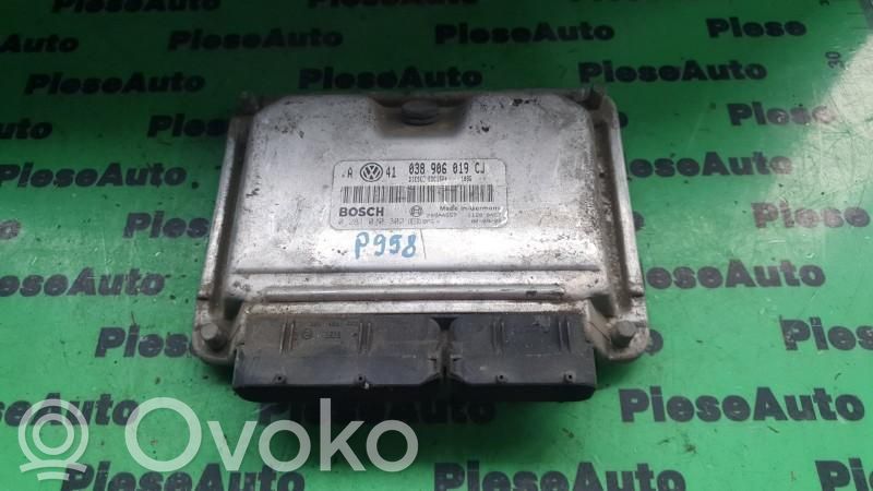 Engine control unit/module ECU   0281010302,038906019CJ