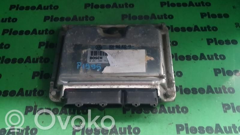 Engine control unit/module ECU   0261206751,030906032AP
