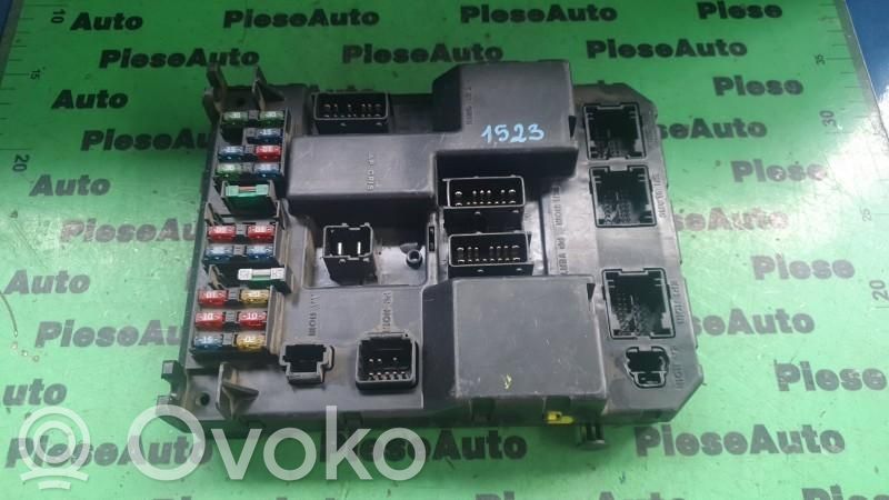 Peugeot 307 Fuse module 