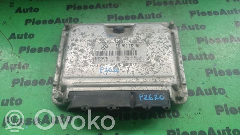 Engine control unit/module ECU   0261206747,030906032BH
