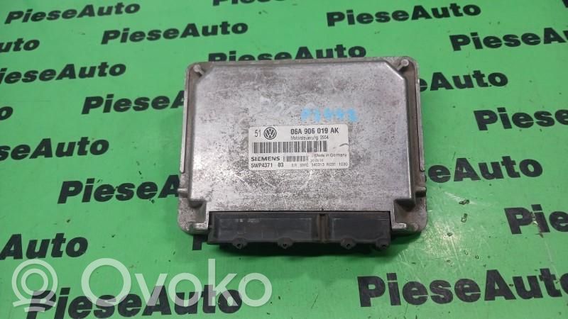 Engine control unit/module ECU   06A906019AK,5WP437103