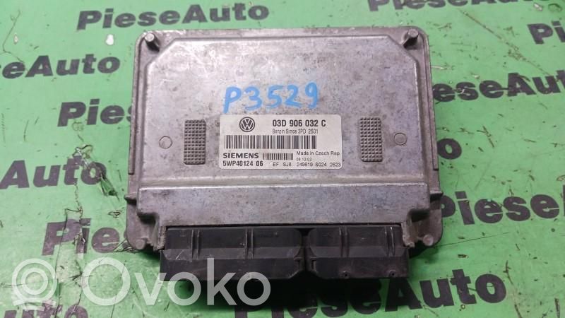 Engine control unit/module ECU   03D906032C,5WP4012406