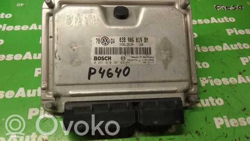 Volkswagen PASSAT B5.5 Engine control unit/module ECU 