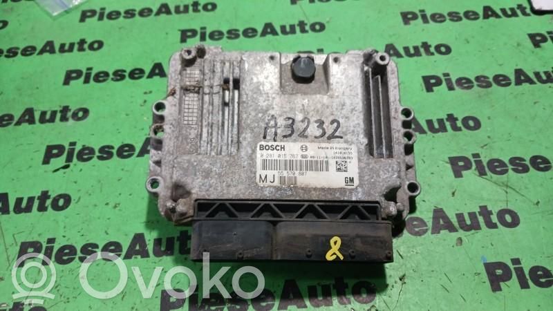 Opel Zafira B Engine control unit/module ECU 