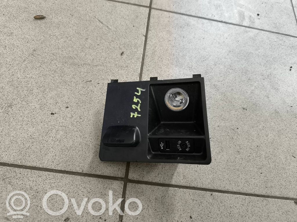 Cigarette lighter front   69115084,773201,SP12973,011898102