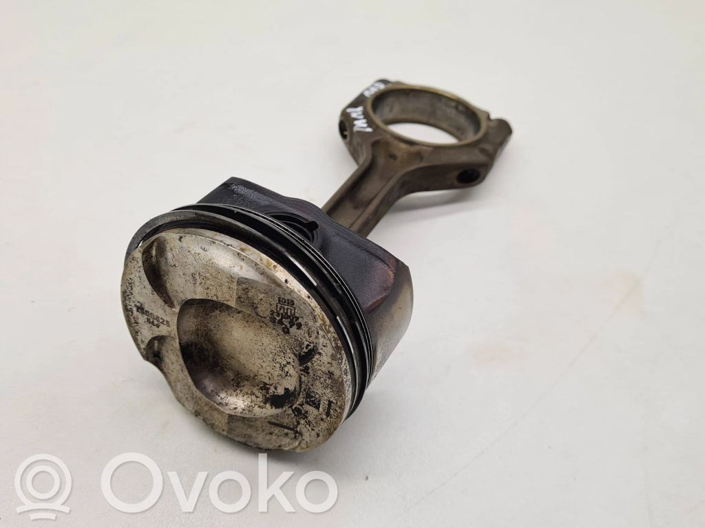 Piston with connecting rod   7558525,7589540