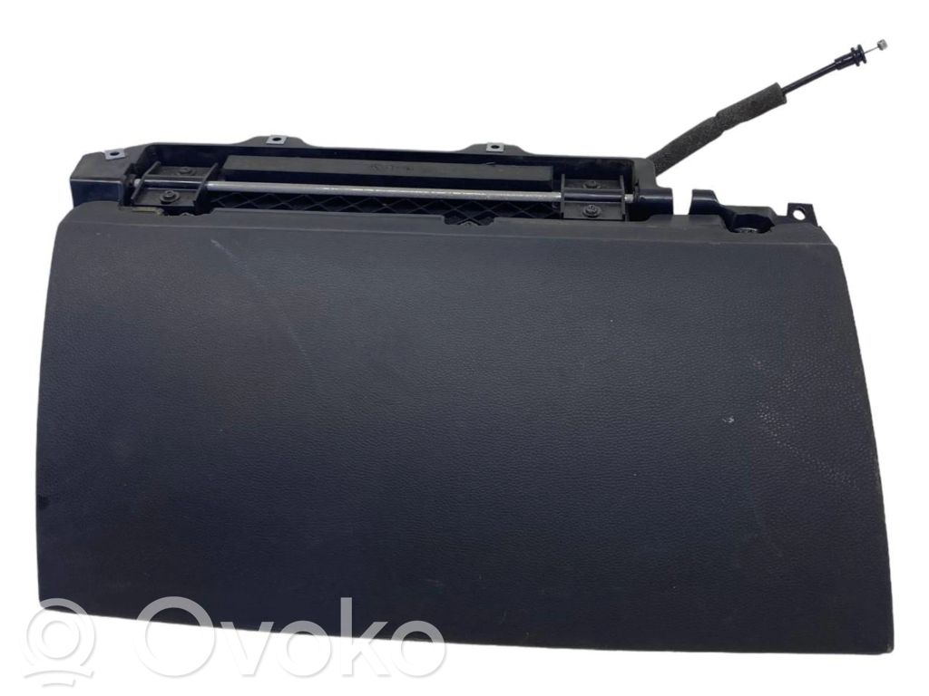 BMW 7 E65 E66 Glove box 
