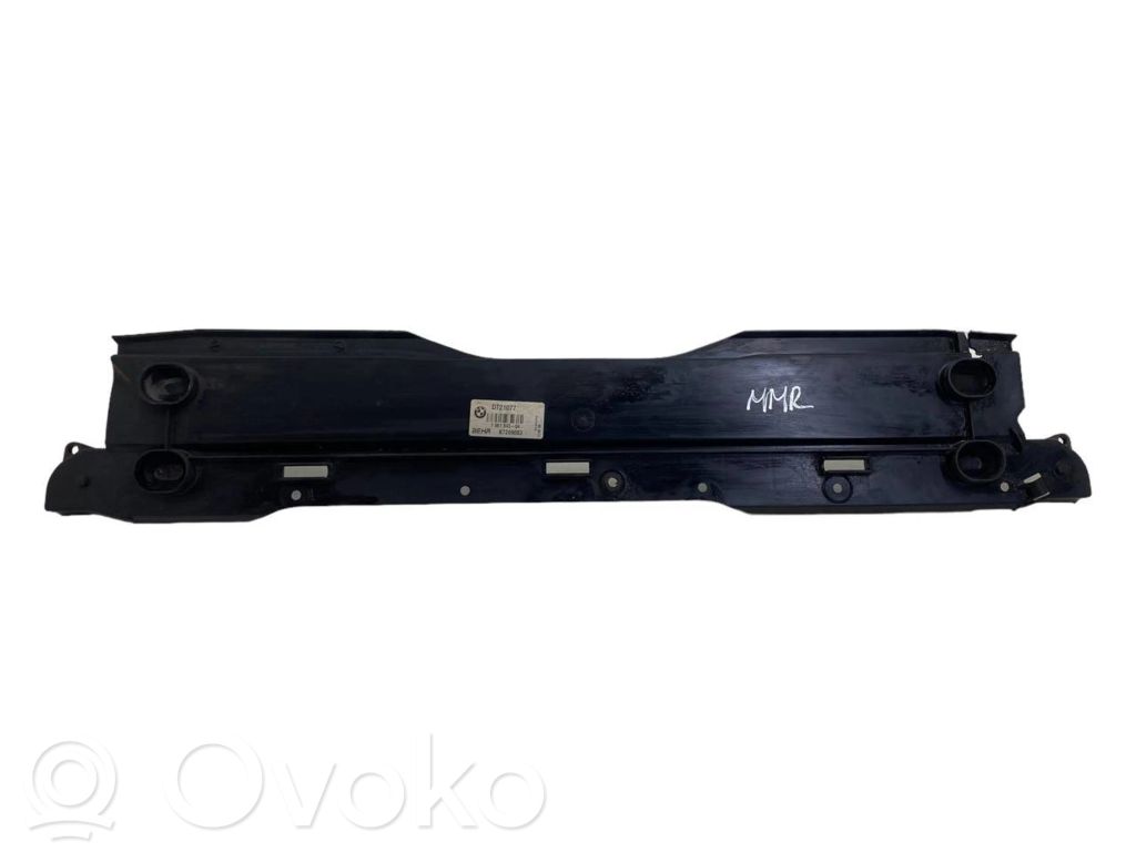 BMW X5 E53 Viršutinė dalis radiatorių panelės (televizoriaus) 