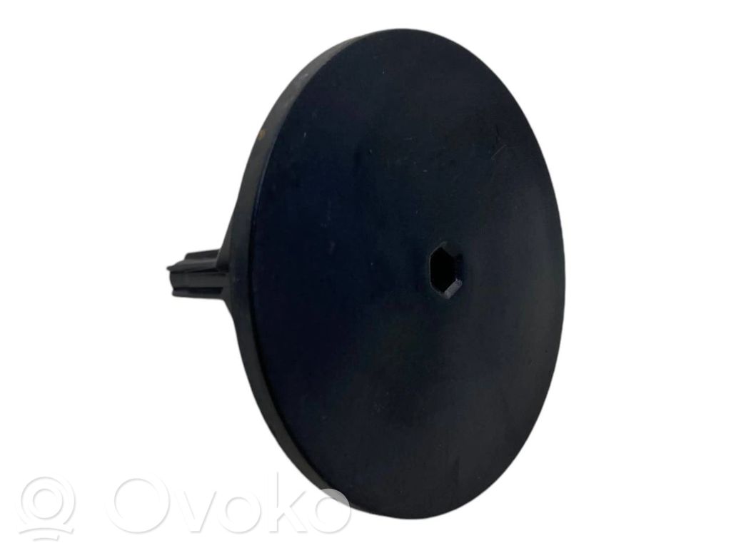 Tornillo de la rueda de repuesto   7137460,51477137460,52107010