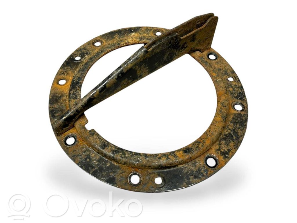 Subaru Outback Fuel pump bracket 