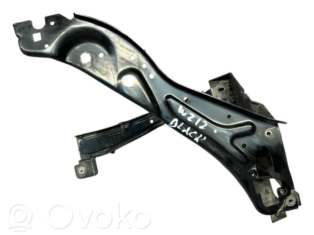 Mercedes-Benz E W212 Support phare frontale 