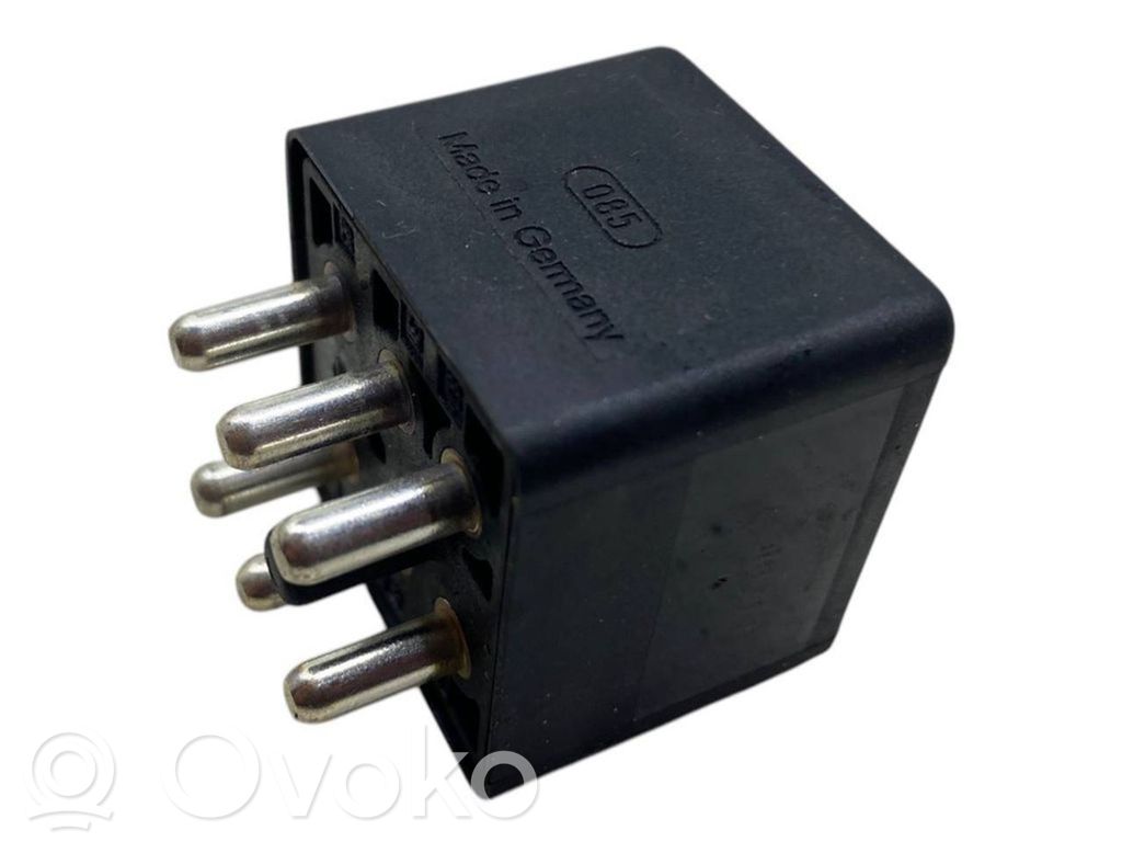 BMW 5 E34 ABS relay 