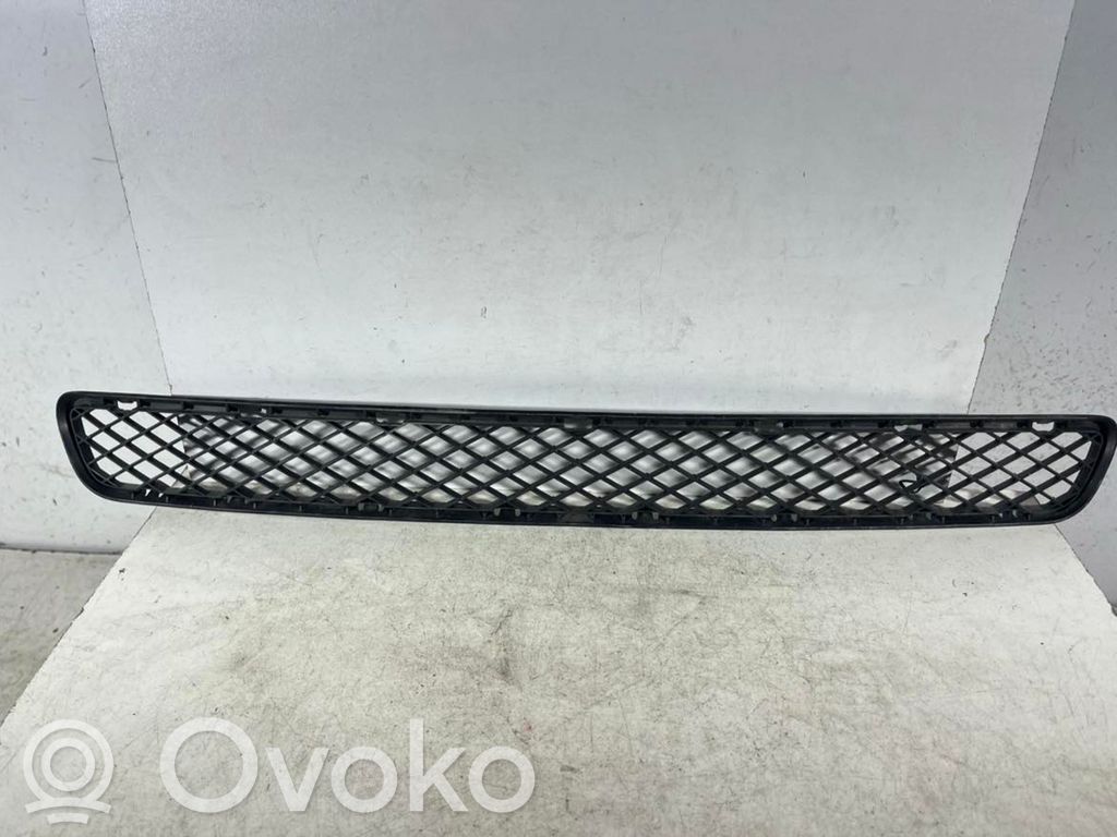 BMW X3 E83 Front bumper lower grill 