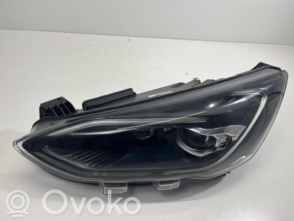 Ford Focus Headlight/headlamp 