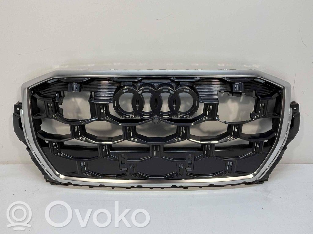 Audi Q7 4M Etupuskurin ylempi jäähdytinsäleikkö 