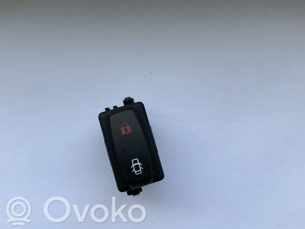 Opel Vivaro Central locking switch button 