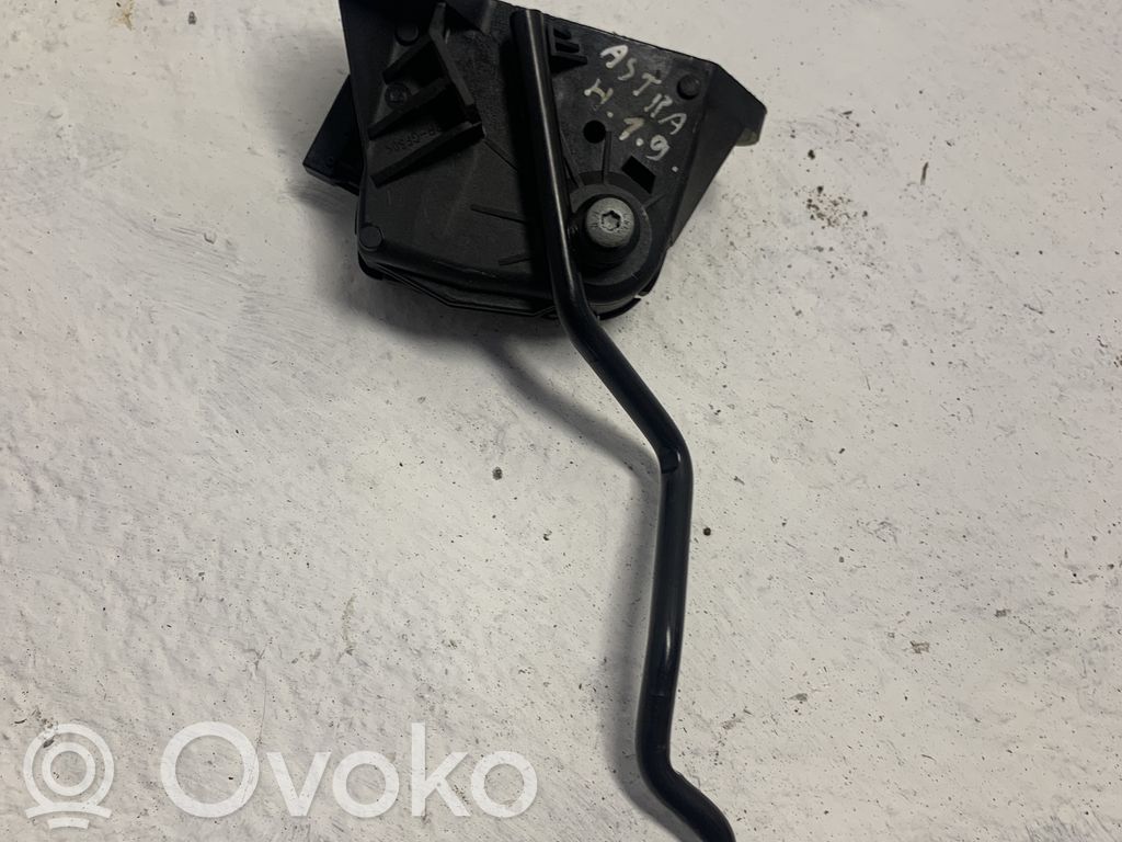 Opel Astra H Gaspedal 
