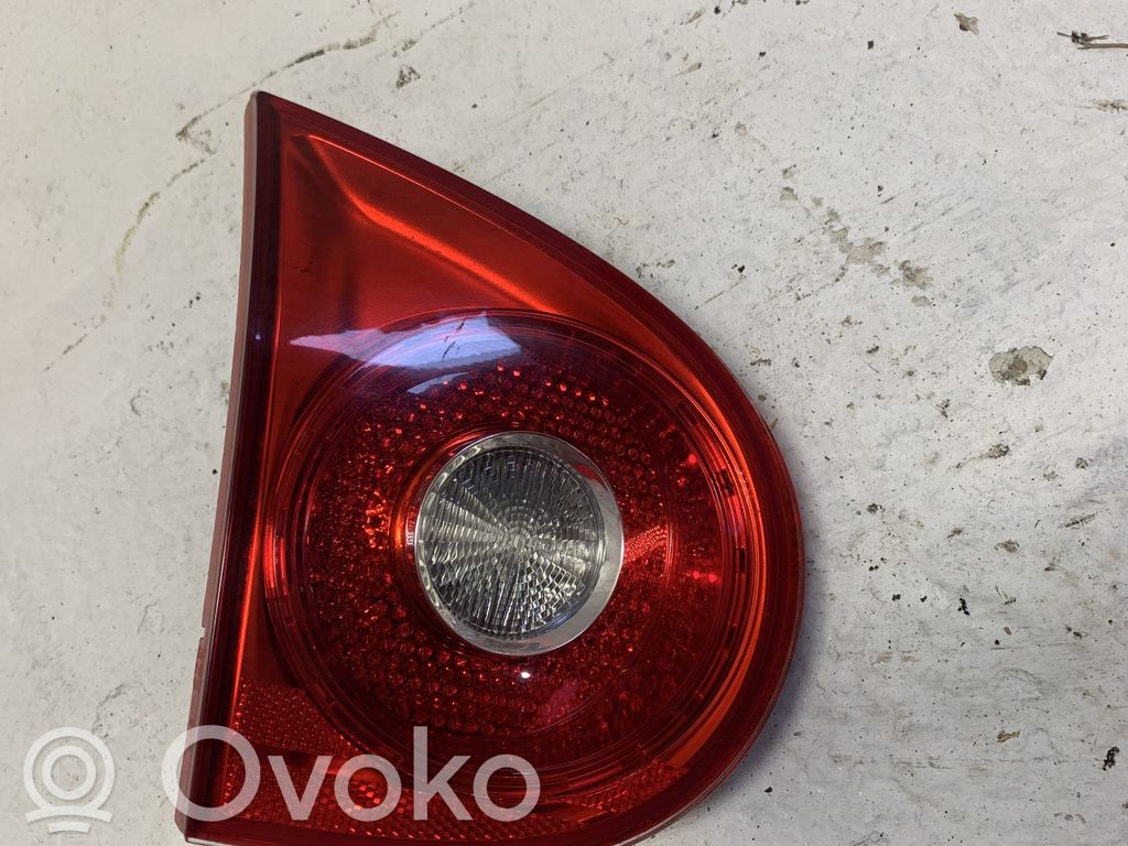 Volkswagen Golf V Takaluukun takavalot 