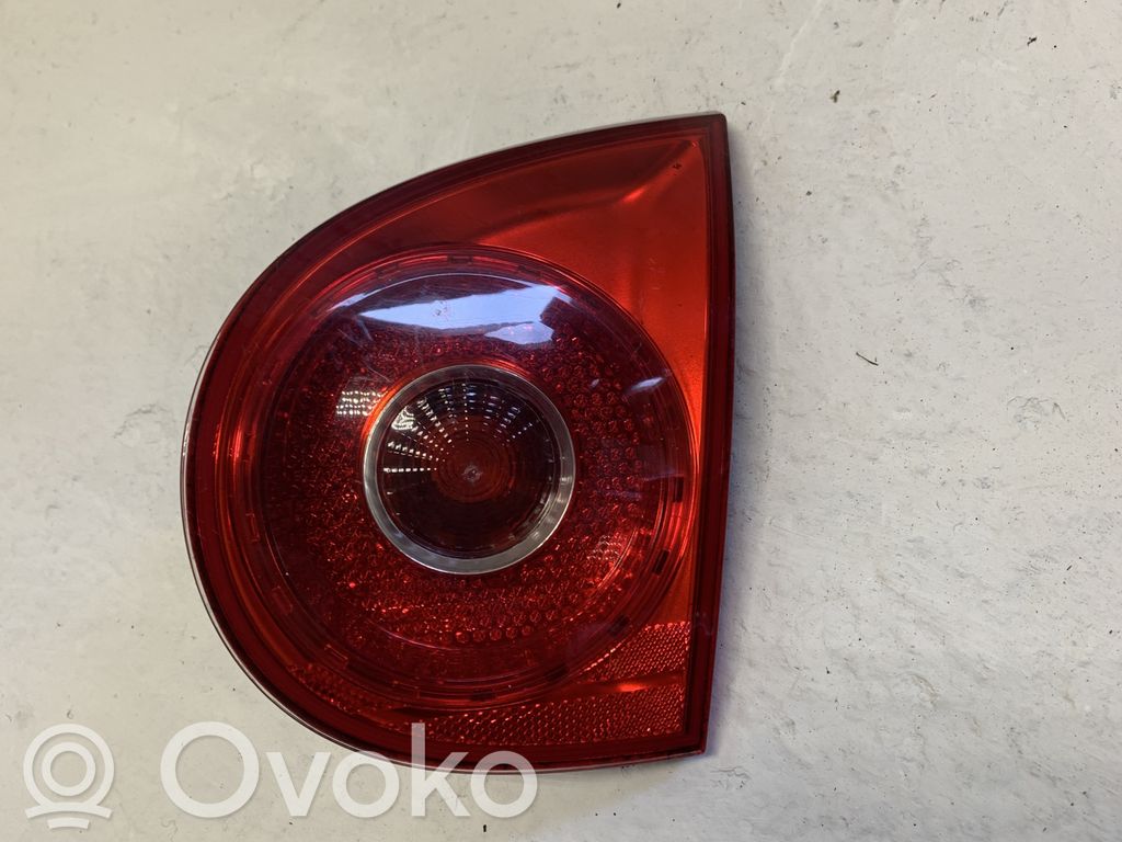 Volkswagen Golf V Takaluukun takavalot 