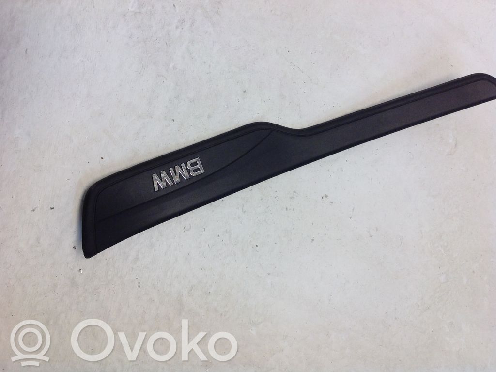 BMW 3 E90 E91 Takaoven kynnyksen suojalista 