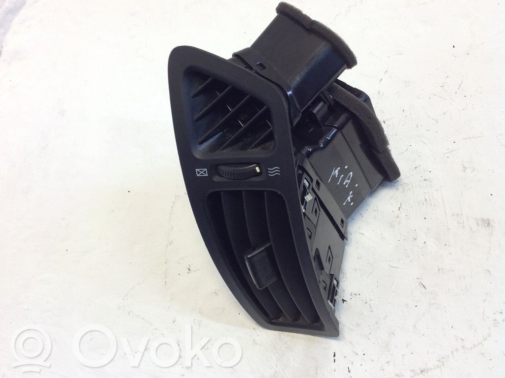 KIA Ceed Centrālais gaisa ventilācijas režģis 