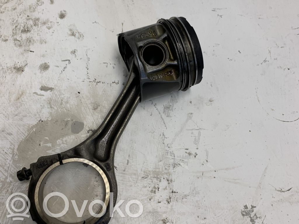 Piston with connecting rod   059J,078118HSR