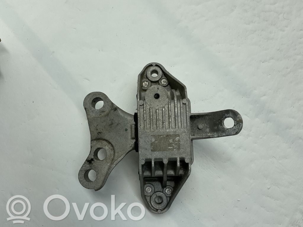 Opel Astra J Engine mount bracket 